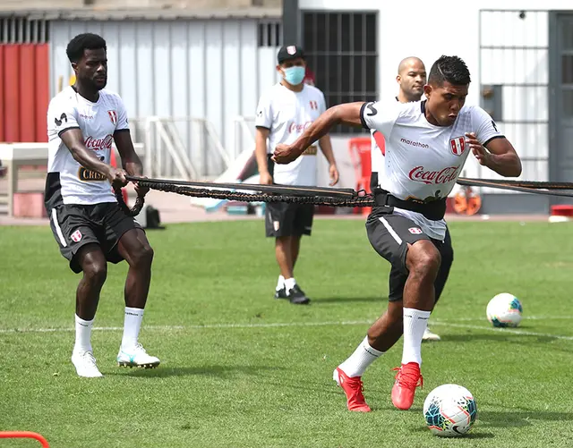 Christian Ramos junto a Raziel García.   