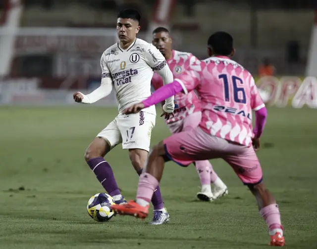 Universitario apabulló 3-0 a Juan Pablo II.   