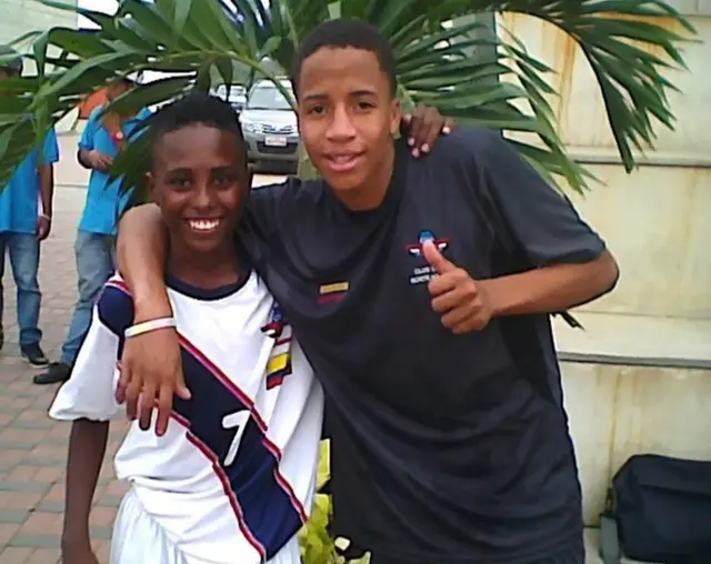 Byron Castillo con camiseta de club colombiano.