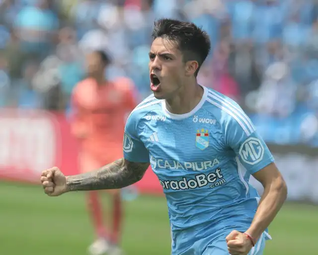 Santiago González