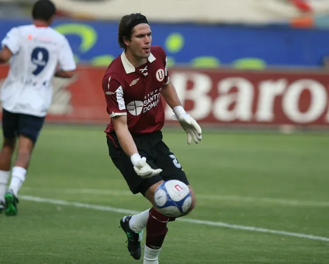<strong>Bazán con Universitario</strong> <strong>Bazán con Universitario</strong>