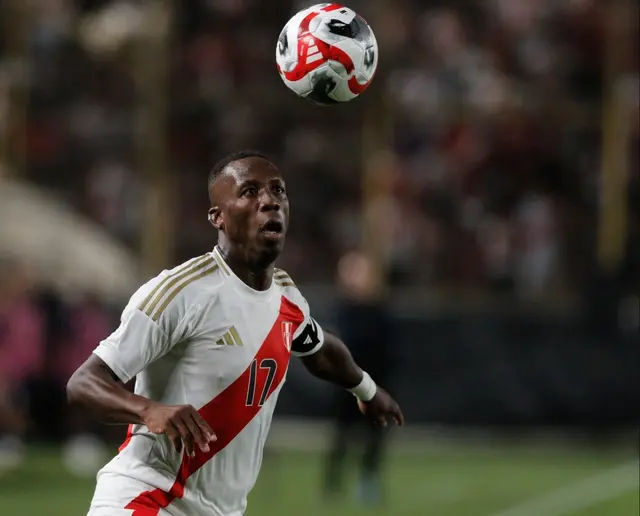 Luis Advíncula, Selección Peruana