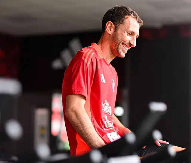 Horacio Calcaterra entrenando en la selección peruana.   