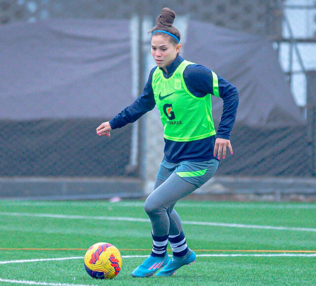 Adriana Lúcar, goleadora de Alianza Lima Femenino.   