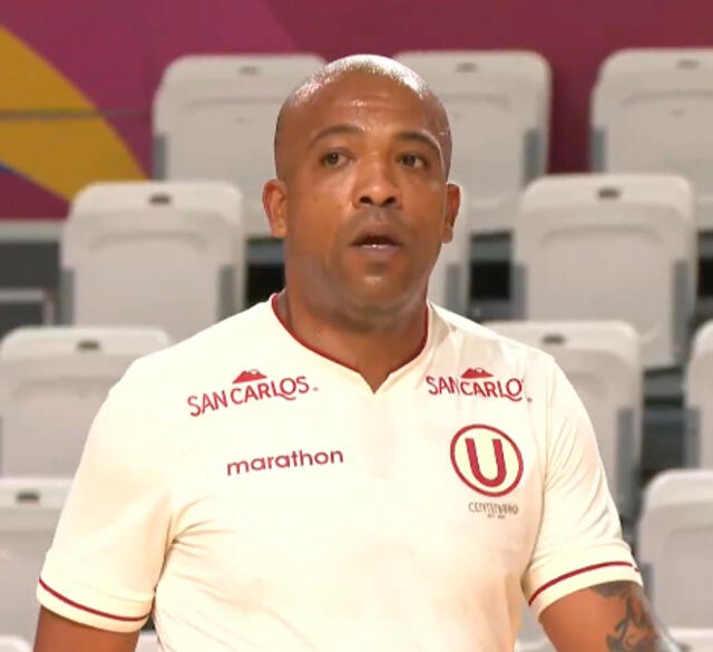 Edson Asparria Gil, Universitario