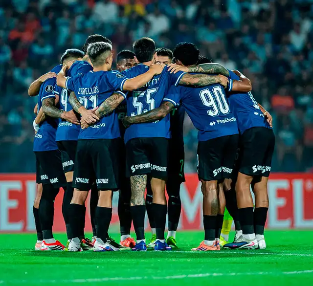 Sporting Cristal saldrá en busca de una victoria en Venezuela y encaminar su clasificación a fase de grupos. Sporting Cristal saldrá en busca de una victoria en Venezuela y encaminar su clasificación a fase de grupos.