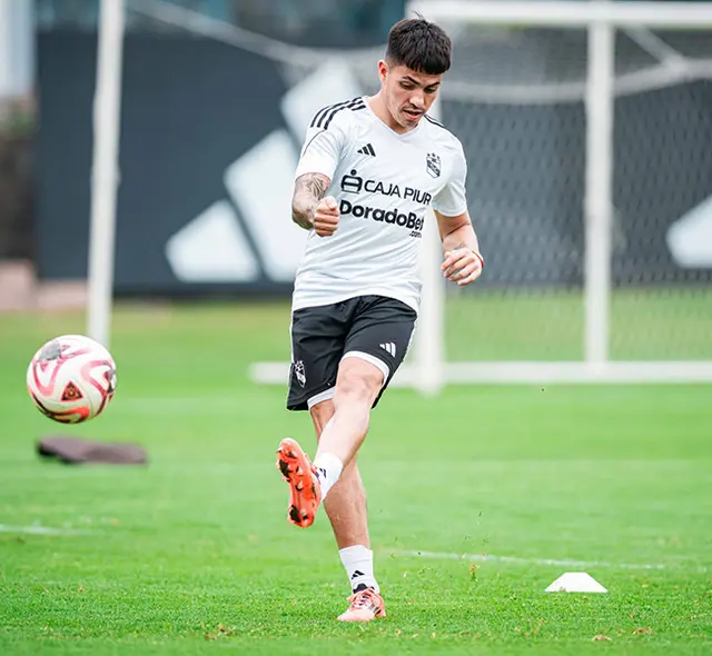 Santiago González