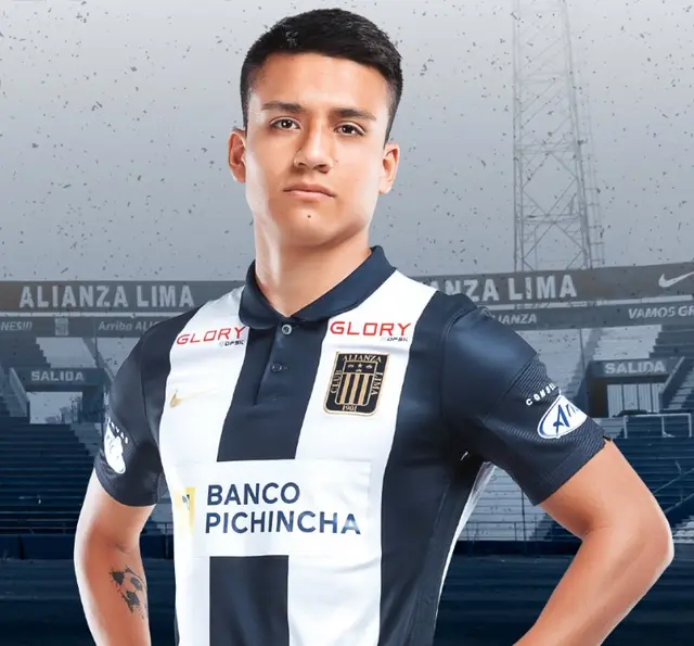 Óscar Pinto con Alianza Lima. Óscar Pinto con Alianza Lima.