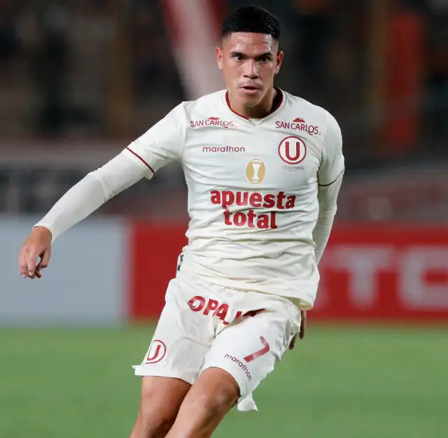 Yuriel Celi, Universitario