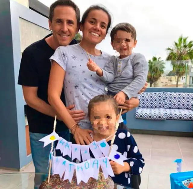 Cote Parró con sus hijos.