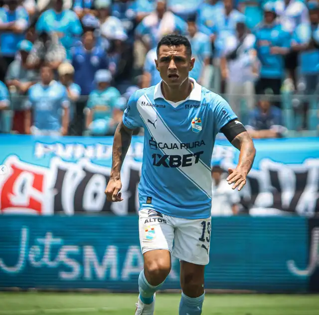 Sporting Cristal quiere renovarle a Yoshimar Yotún dos temporadas más