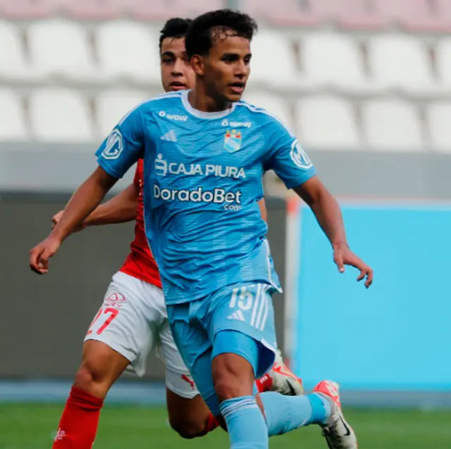 Jhilmar Lora, Sporting Cristal