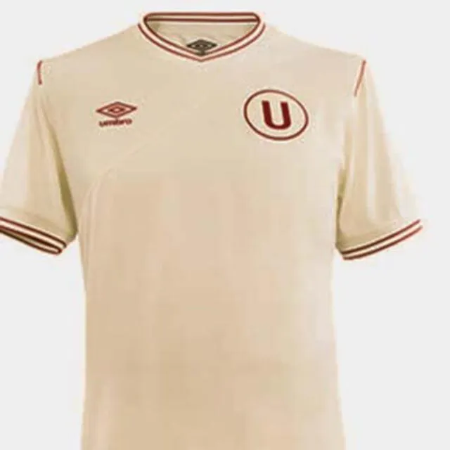 Camiseta de la U en 2015   