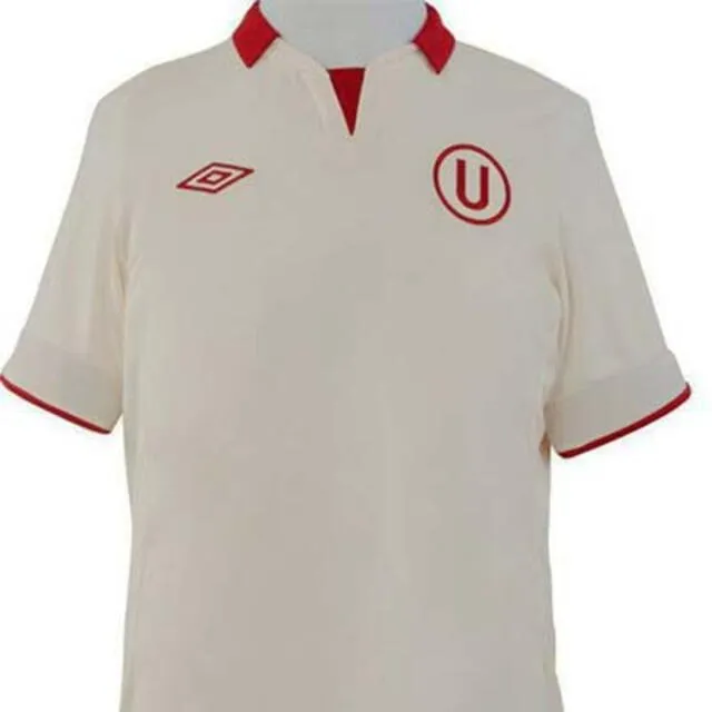 Camiseta de la U en 2013   