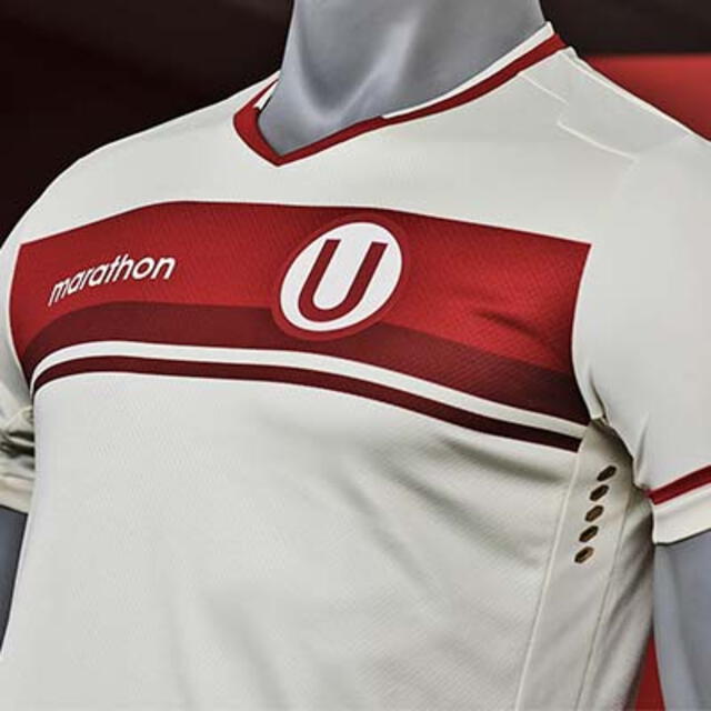 Camiseta de la U en 2021   