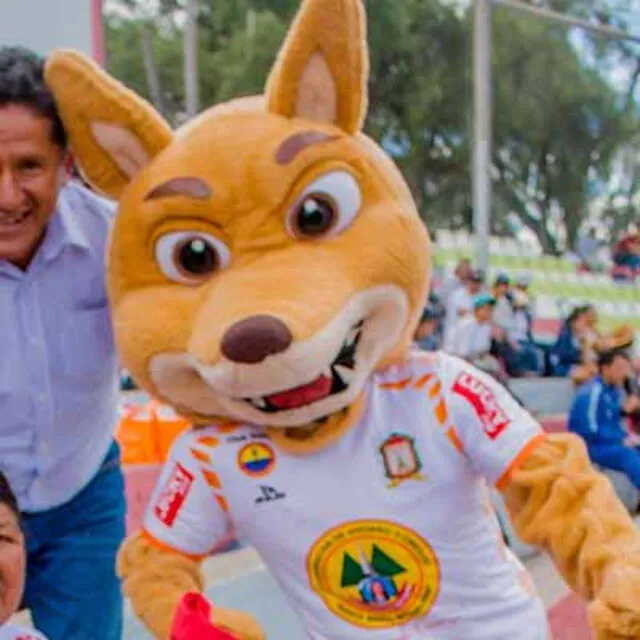 "Zorrito" mascota de Ayacucho FC "Zorrito" mascota de Ayacucho FC