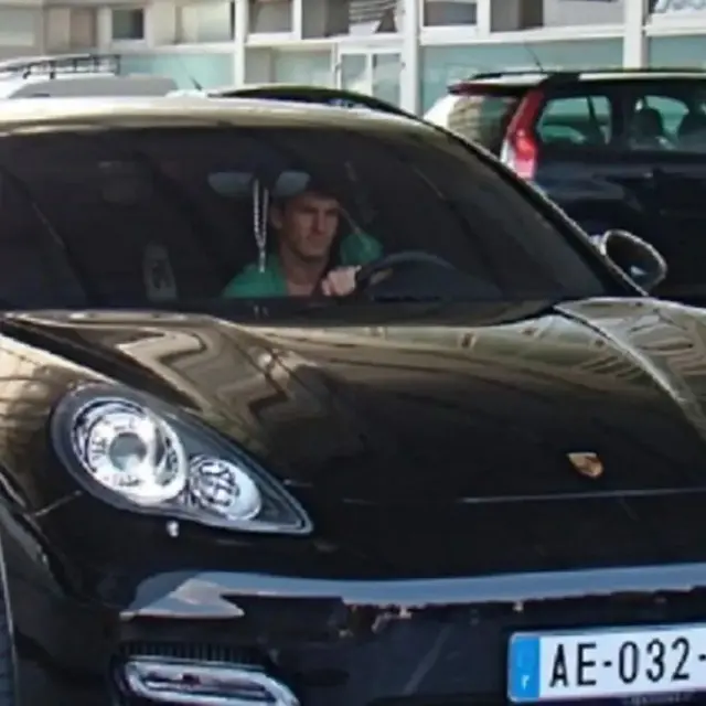 Lionel Messi con Porsche Macan.