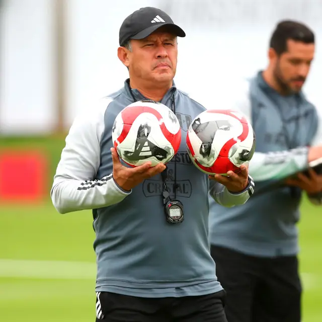 Juan Reynoso, DT de Perú entre 2023 al 2026
