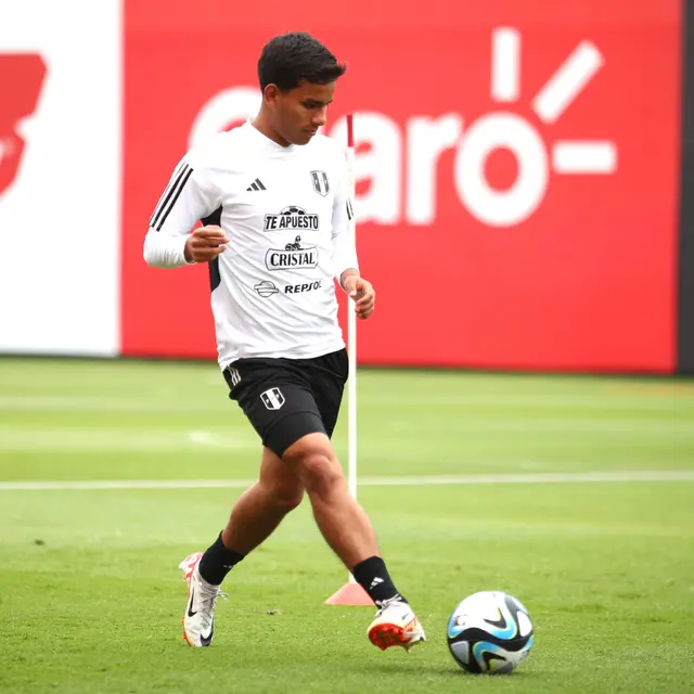 selección peruana, Jhilmar Lora