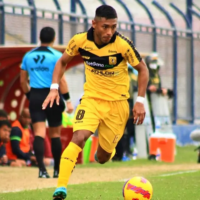  Jhamir D'Arrigo con Cantolao   