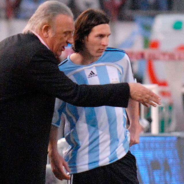 Coco Basile dirigió a Messi en la selección.   