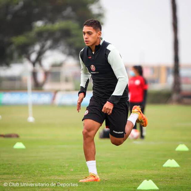 Jorge Agüero, Universitario