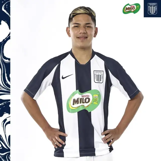 André Vásquez jugó en Alianza Lima André Vásquez jugó en Alianza Lima
