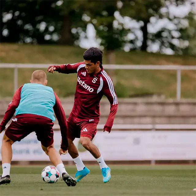 Joao Grimaldo, Sparta Praga Joao Grimaldo, Sparta Praga