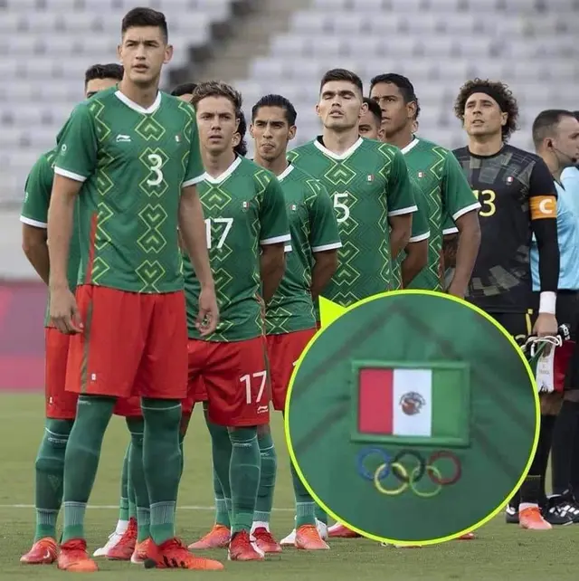 Se nota claramente el error de la marca patrocinadora en la bandera.   