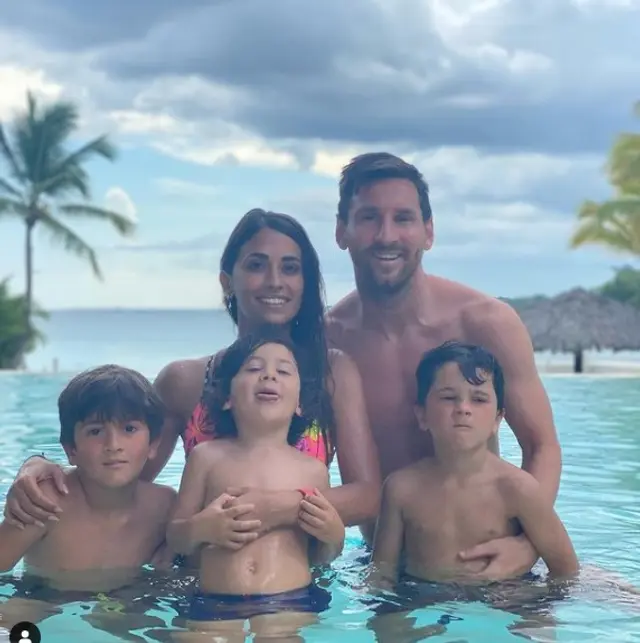 Anto, Lionel Messi e hijos   