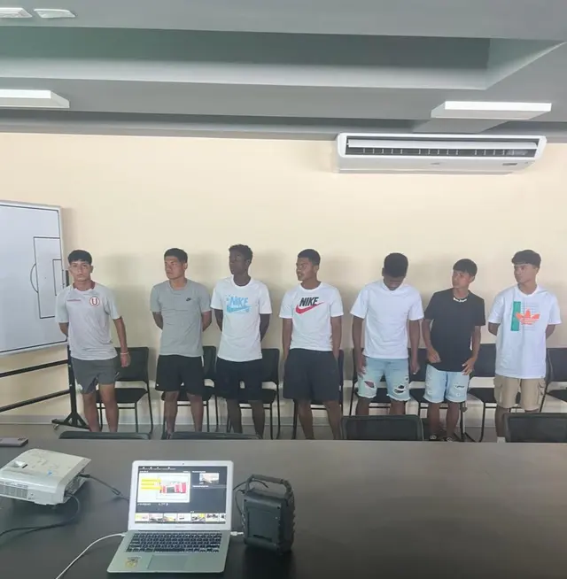 Divisiones menores de la 'U'   