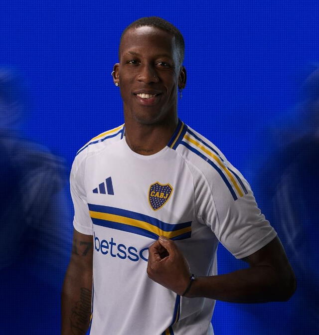 Luis Advíncula en Boca Juniors. Luis Advíncula en Boca Juniors.