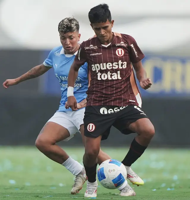 Universitario vs Cristal