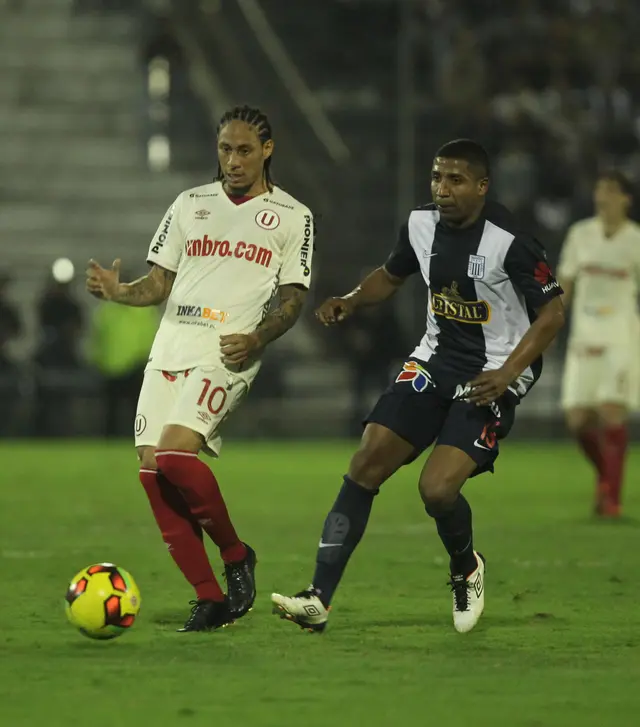 Juan Pablo Pino, Universitario 2016   