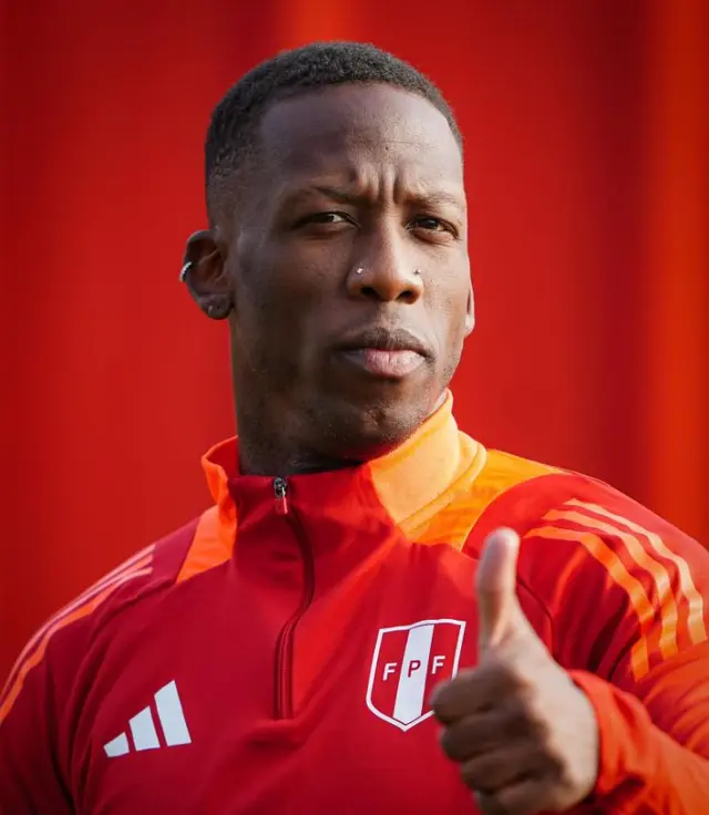 Luis Advíncula