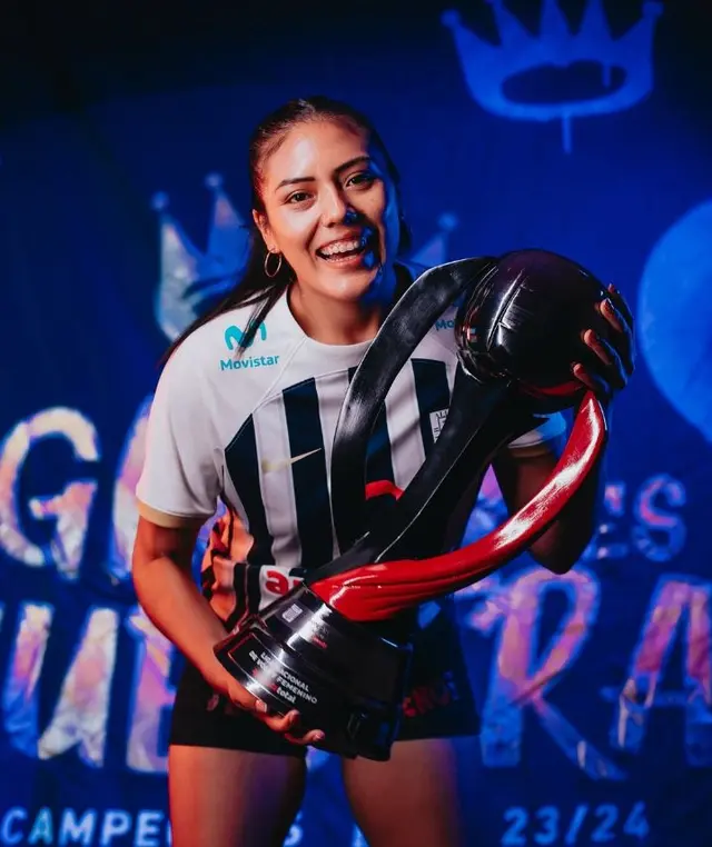 Diana de la Peña Diana de la Peña