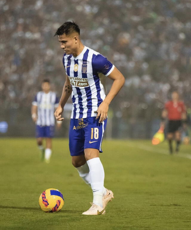 Óscar Pinto con Alianza Lima Óscar Pinto con Alianza Lima