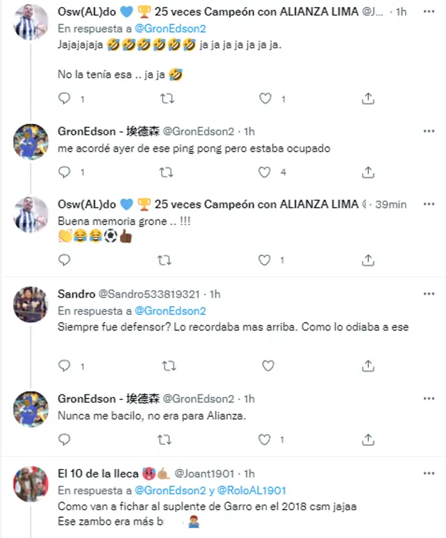 Hinchas de Alianza Lima sobre Roberto Villamarín. Hinchas de Alianza Lima sobre Roberto Villamarín.