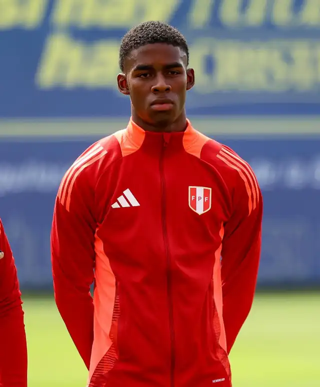 Víctor Guzmán podría ser convocado para la selección peruana Víctor Guzmán podría ser convocado para la selección peruana