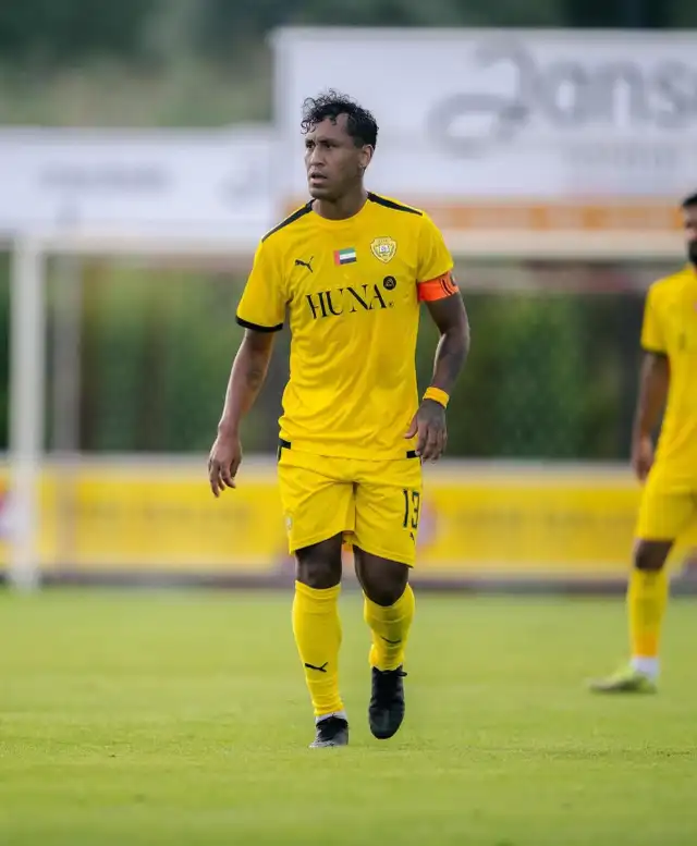 Renato Tapia suma minutos en Al Wasl de Emiratos Árabes Unidos. Foto: Difusión.  