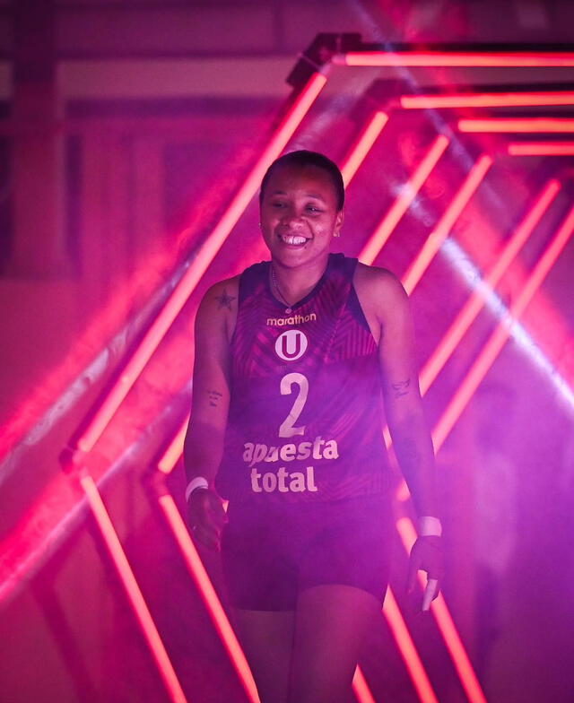 Zaira Manzo, Universitario de Deportes