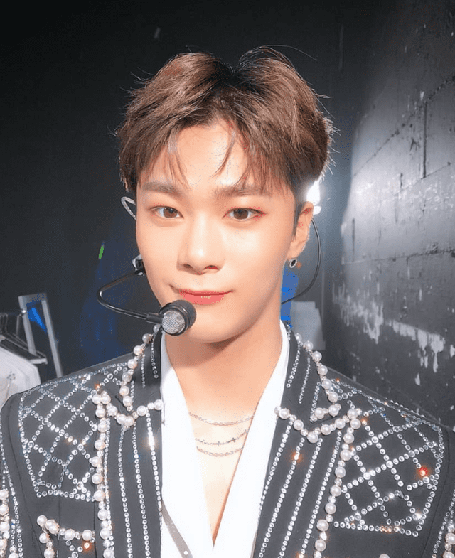 Moonbin. Moonbin.