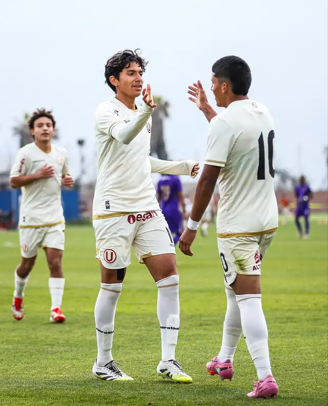 Universitario de Deportes ganó 4-1 a Alianza Universidad, pero no le alcanza para igualar a Alianza Lima en el Torneo Clausura 2025 del Torneo Juvenil Sub-18.    Universitario de Deportes ganó 4-1 a Alianza Universidad, pero no le alcanza para igualar a Alianza Lima en el Torneo Clausura 2025 del Torneo Juvenil Sub-18.