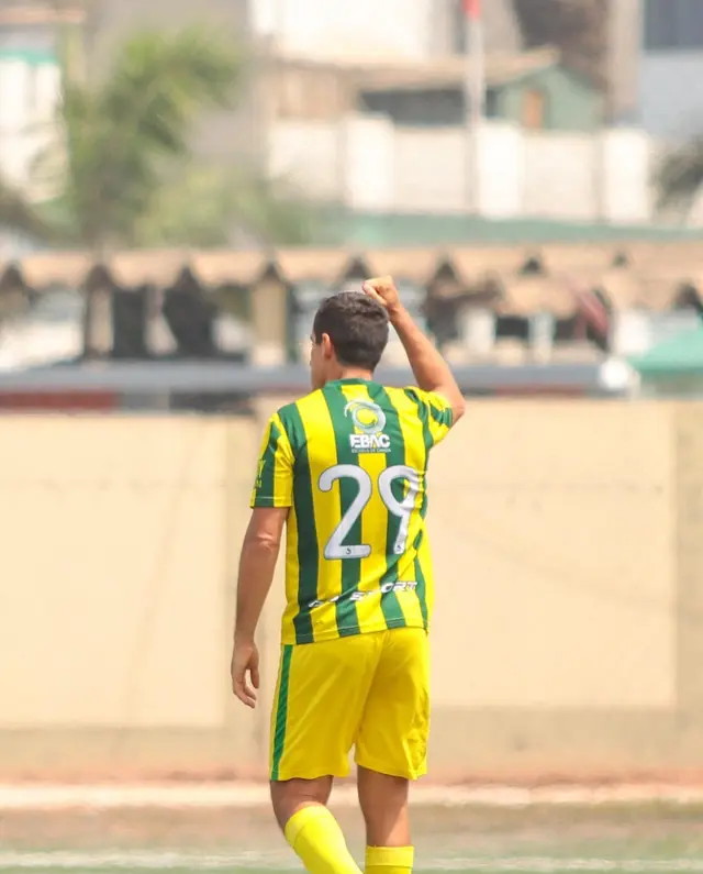 Carlos Orejuela con Los del Parque.