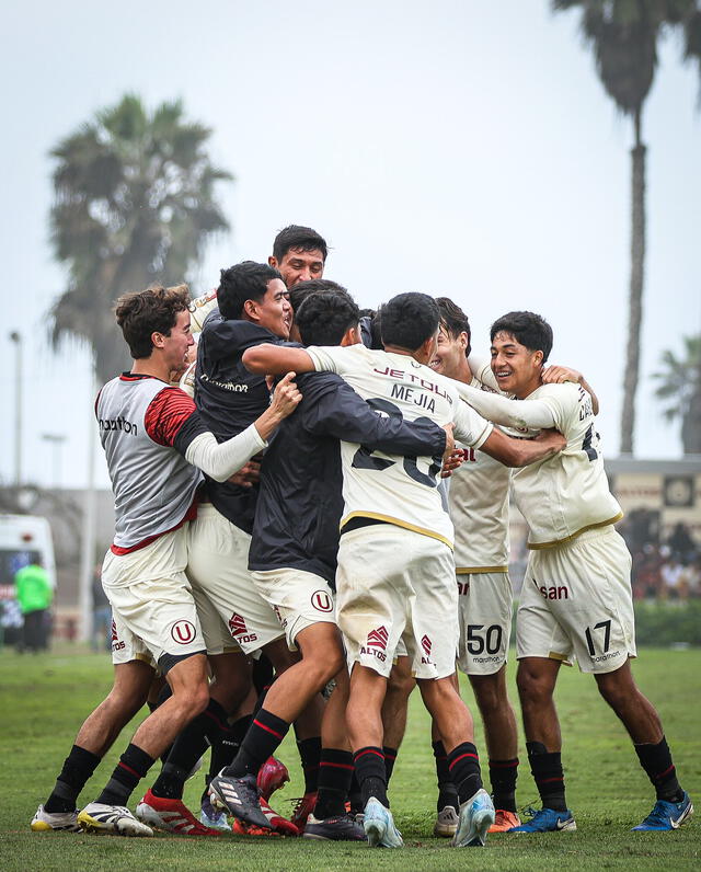 Universitario Universitario
