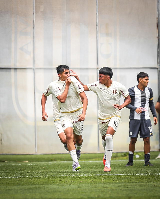 Universitario ganó 1-0 a Alianza Lima por la vuelta de la semifinal de la Liga Nacional Sub-18. Universitario ganó 1-0 a Alianza Lima por la vuelta de la semifinal de la Liga Nacional Sub-18.