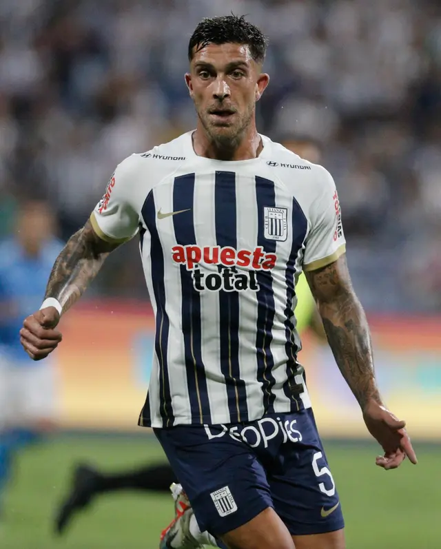 Adrián Arregui