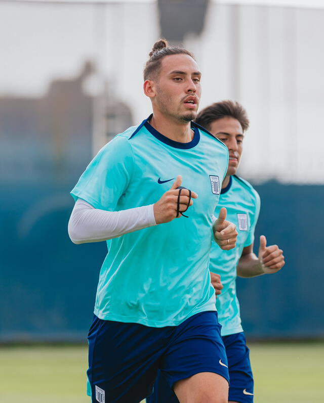 Erick Noriega tiene contrato con Alianza hasta 2027.   