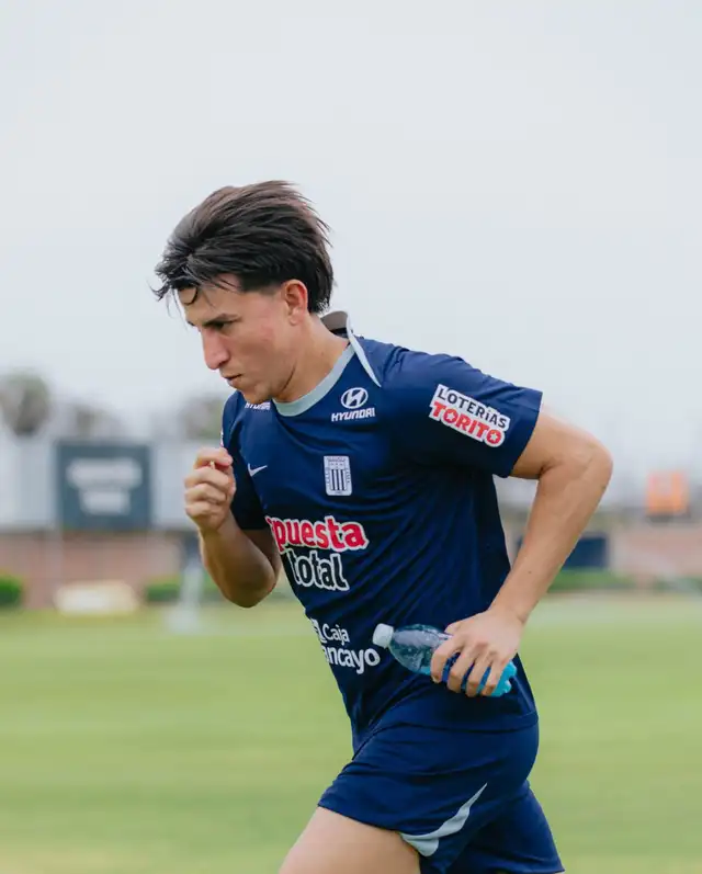  Fernando Gaibor podría perderse la Noche Blanquiazul | Fernanda Huapaya   