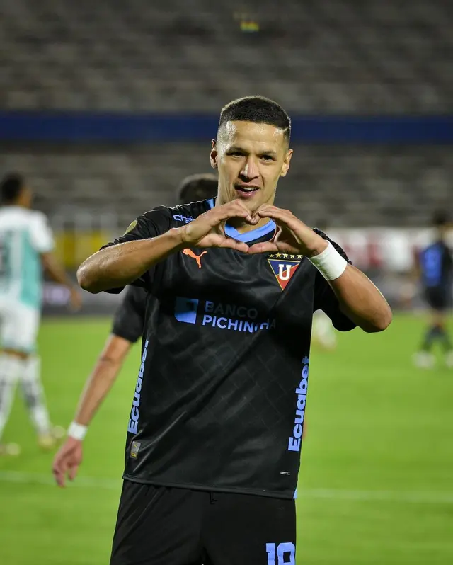 Álex Arce, la figura de LDU Quito que amenaza a Universitario Álex Arce, la figura de LDU Quito que amenaza a Universitario